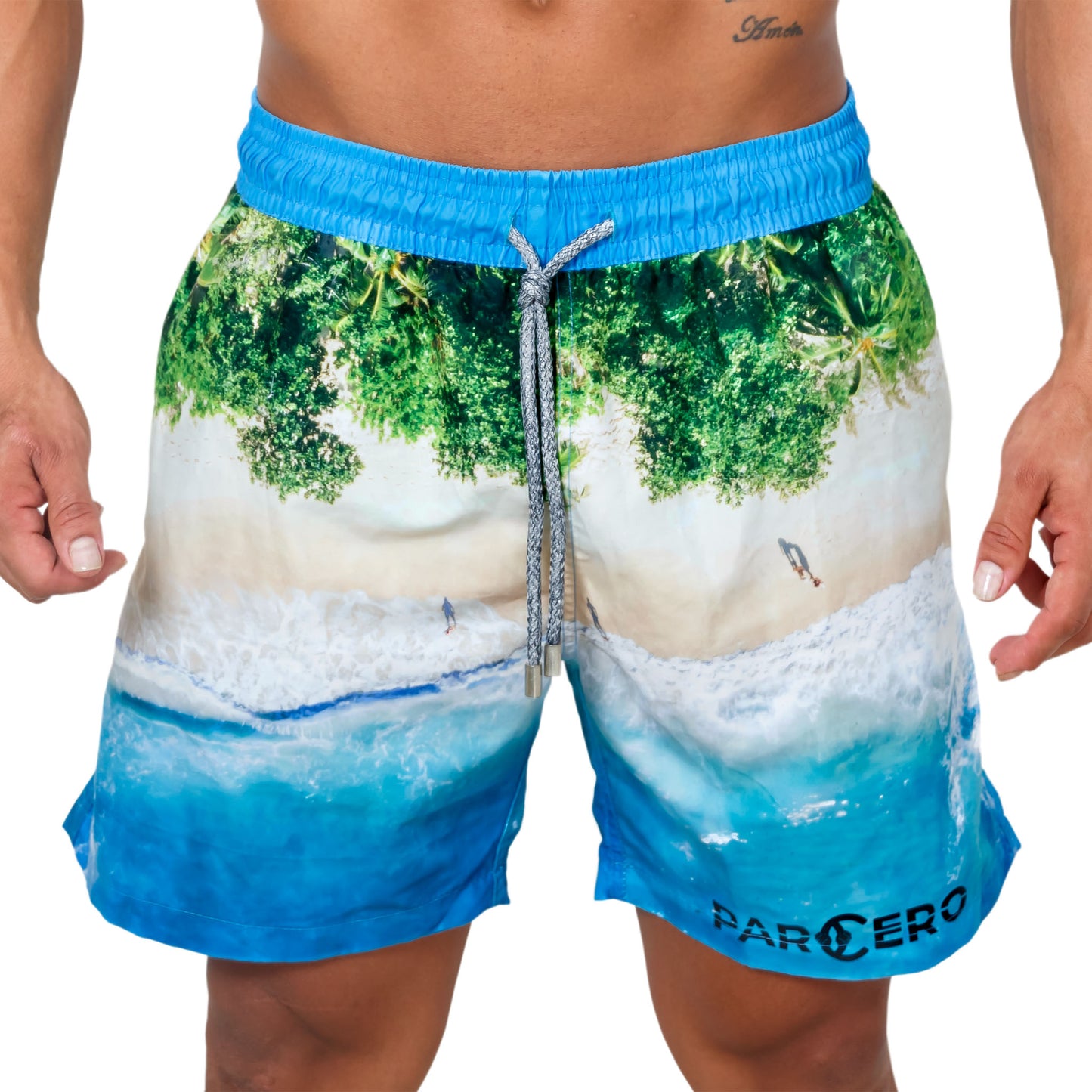 BADESHORTS ISLA DULCE MIT STRAND-FOTO