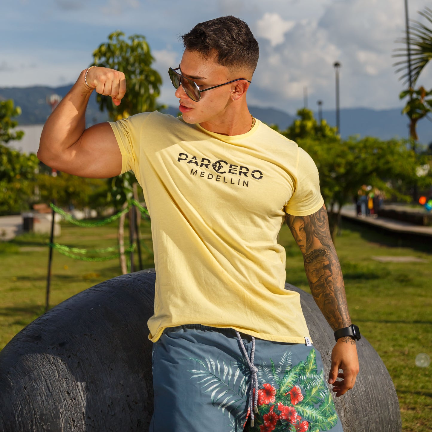 T-SHIRT AUS PIMA BAUMWOLLE MIT GROSSEM LOGO