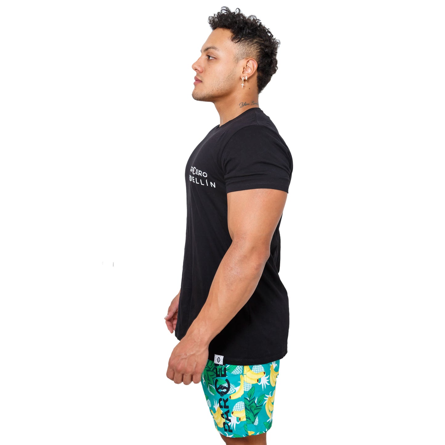 T-SHIRT AUS PIMA BAUMWOLLE MIT KLEINEM LOGO